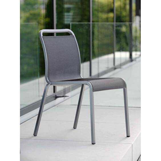 OSKAR Chaise Empilable